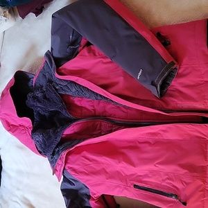 North Face ski coat with removable reversable inner jacket.